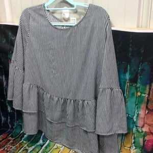 Time and tru plus size top/blouse XXL‎ navy and white